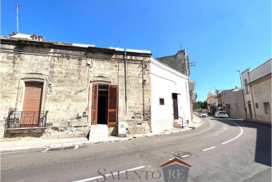 Monolocale ristrutturato ed arredato a Casarano